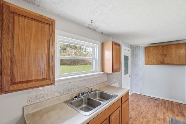 1166 W Sparrow Road 1166 W Sparrow Road, Springfield, OH 45502