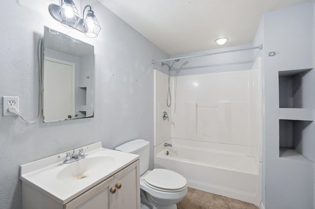 1166 W Sparrow Road 1166 W Sparrow Road, Springfield, OH 45502