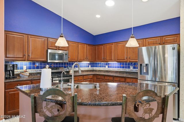2436 E Overview Lane, Green Valley, AZ 85614