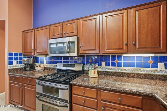 2436 E Overview Lane, Green Valley, AZ 85614