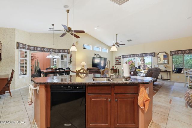 2436 E Overview Lane, Green Valley, AZ 85614