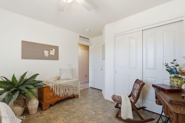 2436 E Overview Lane, Green Valley, AZ 85614