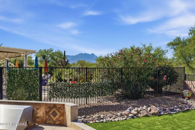 2436 E Overview Lane, Green Valley, AZ 85614