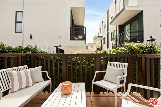 5100 Riverton Avenue 9, North Hollywood (los Angeles), CA 91601