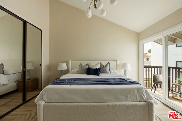 5100 Riverton Avenue 9, North Hollywood (los Angeles), CA 91601