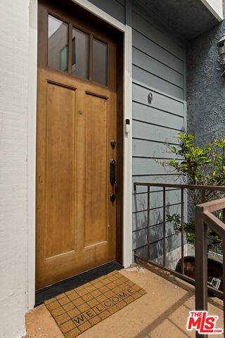 5100 Riverton Avenue 9, North Hollywood (los Angeles), CA 91601