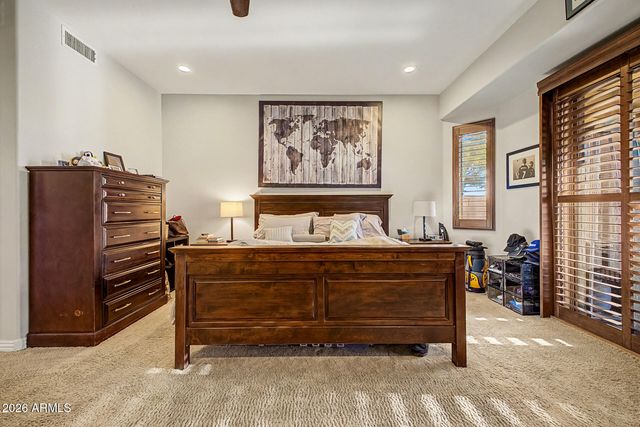 682 E CAPRICORN Way, Chandler, AZ 85249