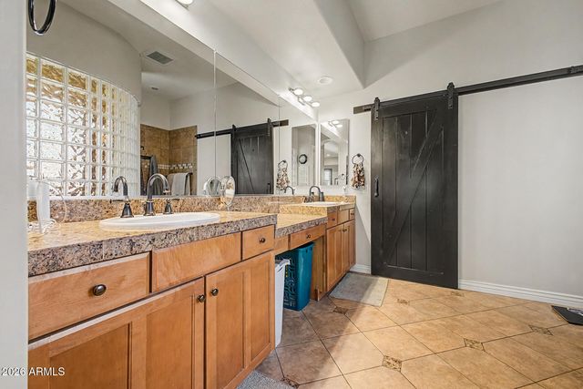 682 E CAPRICORN Way, Chandler, AZ 85249
