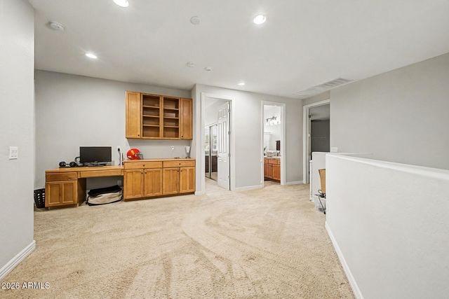 682 E CAPRICORN Way, Chandler, AZ 85249