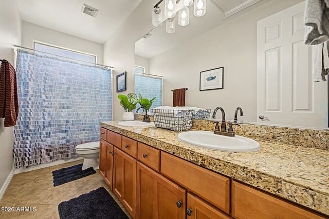 682 E CAPRICORN Way, Chandler, AZ 85249