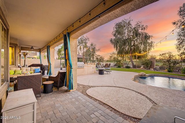 682 E CAPRICORN Way, Chandler, AZ 85249