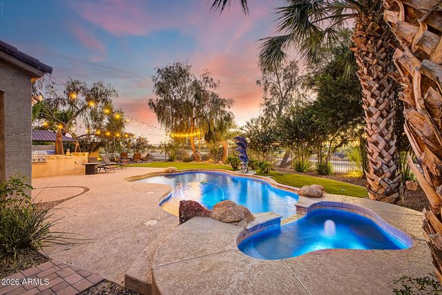 682 E CAPRICORN Way, Chandler, AZ 85249