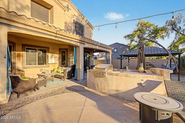 682 E CAPRICORN Way, Chandler, AZ 85249