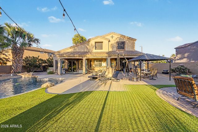 682 E CAPRICORN Way, Chandler, AZ 85249