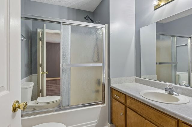 332 Kelsey Ct, La Vergne, TN 37086