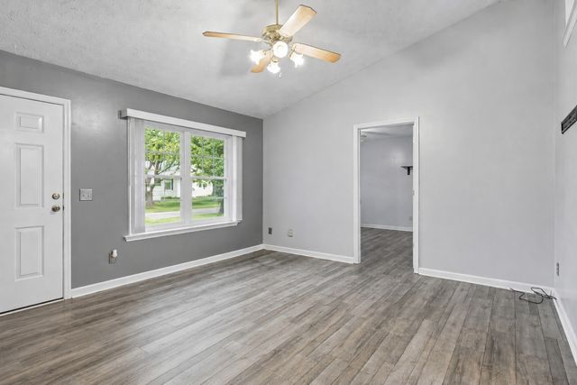 332 Kelsey Ct, La Vergne, TN 37086
