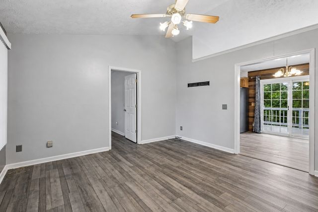 332 Kelsey Ct, La Vergne, TN 37086