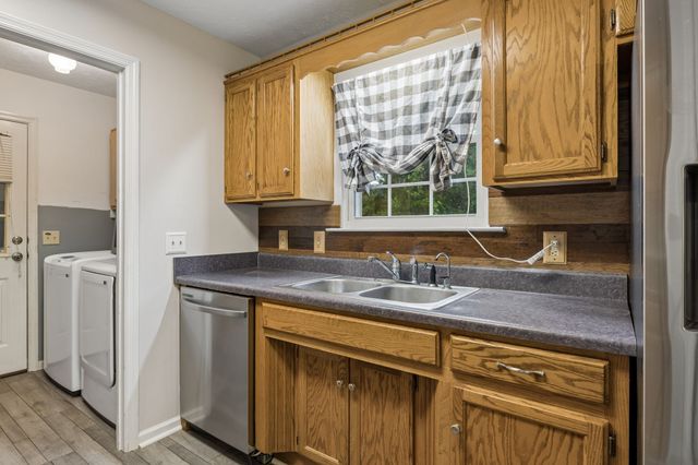332 Kelsey Ct, La Vergne, TN 37086