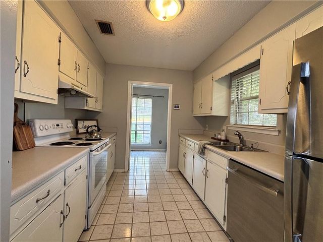 7860 Country Drive, Mobile, AL 36619