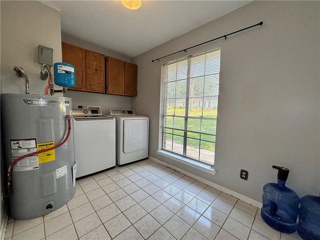 7860 Country Drive, Mobile, AL 36619