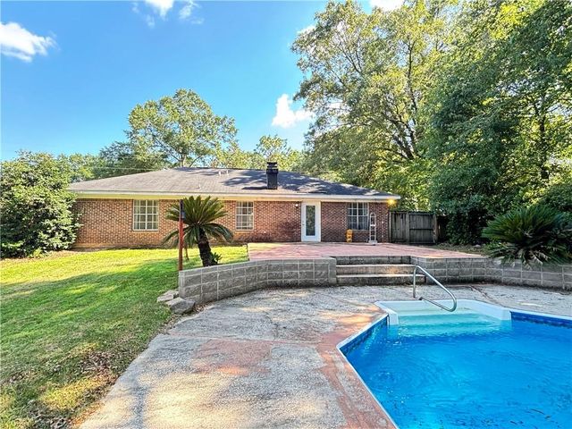 7860 Country Drive, Mobile, AL 36619