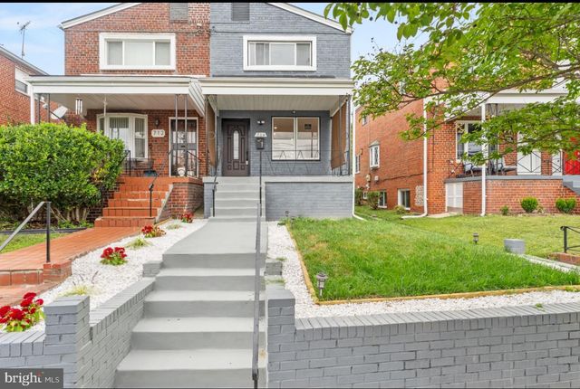 714 HAMILTON ST NE, Washington, DC 20011