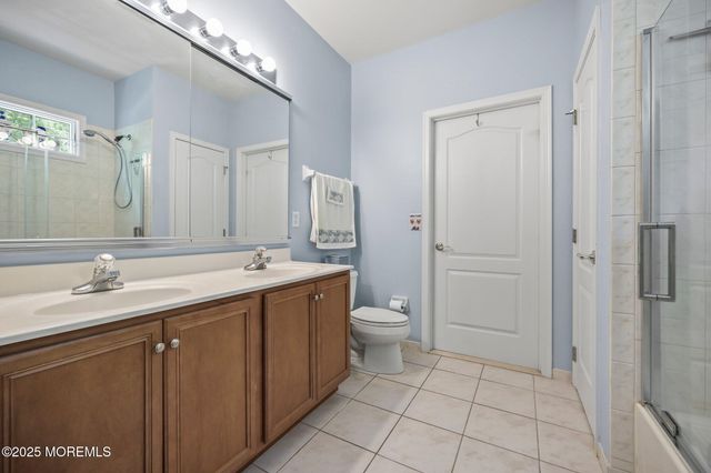 11 Elkridge Way, Manalapan, NJ 07726