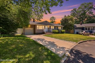 575 Garfield Avenue, Belford, NJ 07718