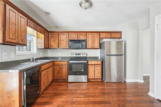 141 Longstreet Circle, Oxford, GA 30054