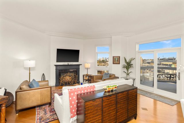 110 31st Ave N Apt 303, Nashville, TN 37203