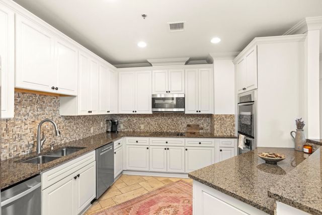 110 31st Ave N Apt 303, Nashville, TN 37203