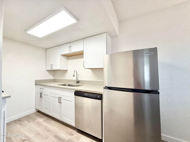 44 E ROANOKE Avenue 5, Phoenix, AZ 85004