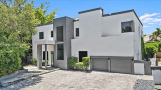19914 NE 19th Ct, Miami, FL 33179