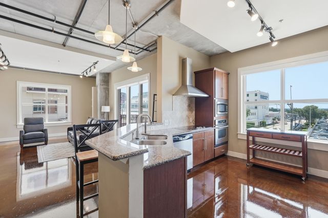 150 Bee Street 402, Charleston, SC 29401