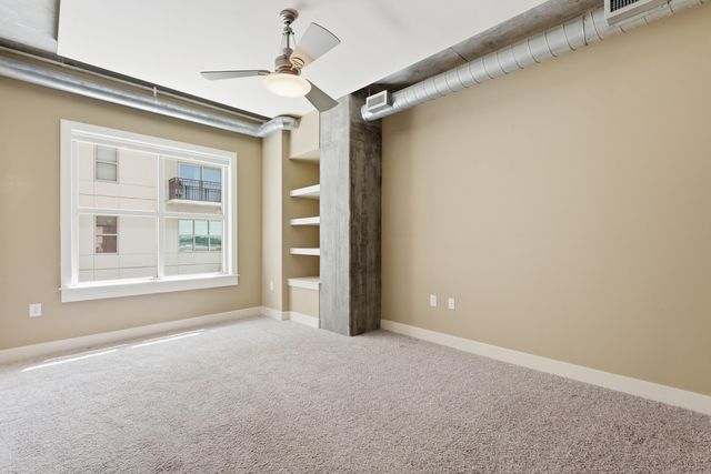 150 Bee Street 402, Charleston, SC 29401
