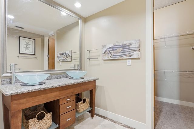 150 Bee Street 402, Charleston, SC 29401