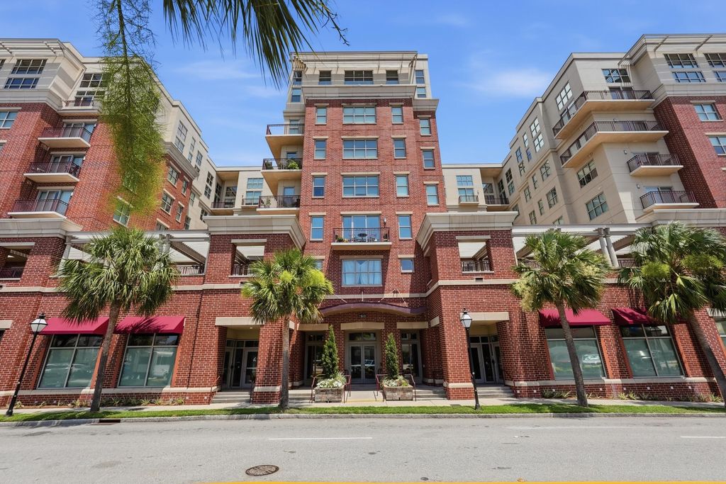 150 Bee Street 402, Charleston, SC 29401