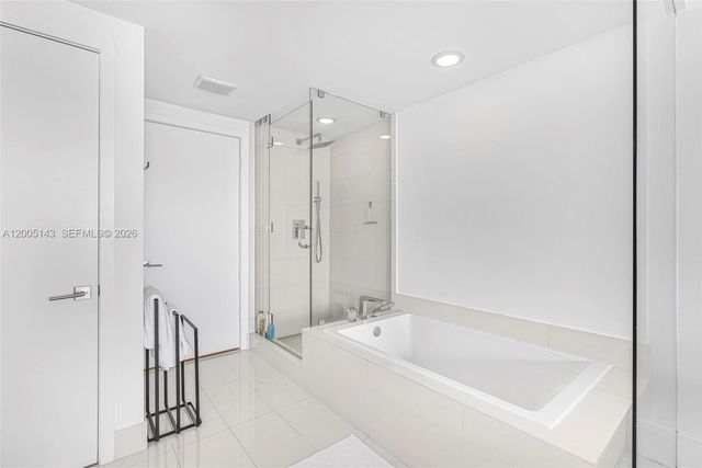 650 NE 32nd St 4903, Miami, FL 33137