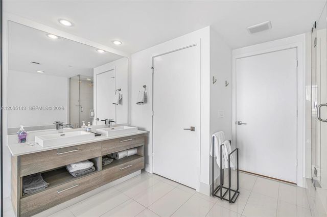 650 NE 32nd St 4903, Miami, FL 33137