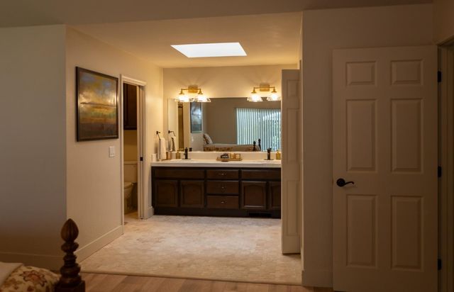 40 American River Canyon Dr, Folsom, CA 95630