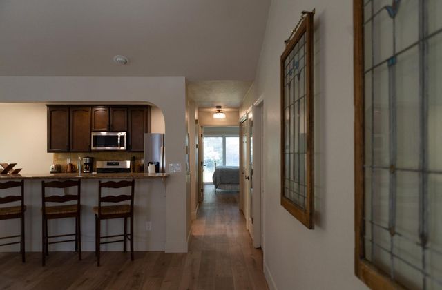 40 American River Canyon Dr, Folsom, CA 95630