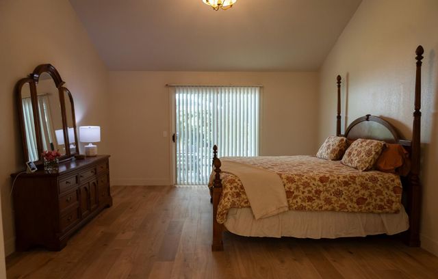 40 American River Canyon Dr, Folsom, CA 95630