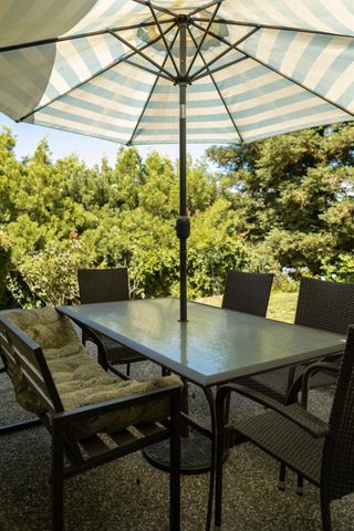 40 American River Canyon Dr, Folsom, CA 95630