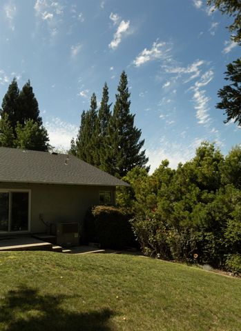40 American River Canyon Dr, Folsom, CA 95630