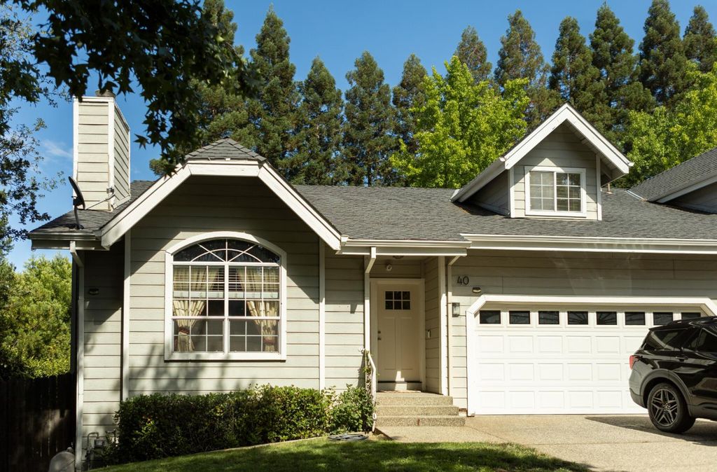 40 American River Canyon Dr, Folsom, CA 95630