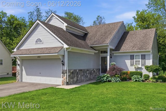 1061 Yorick Path, Wixom, MI 48393