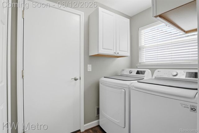 1061 Yorick Path, Wixom, MI 48393