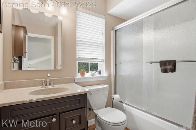 1061 Yorick Path, Wixom, MI 48393