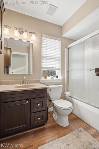 1061 Yorick Path, Wixom, MI 48393