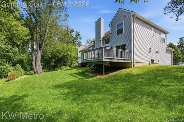 1061 Yorick Path, Wixom, MI 48393